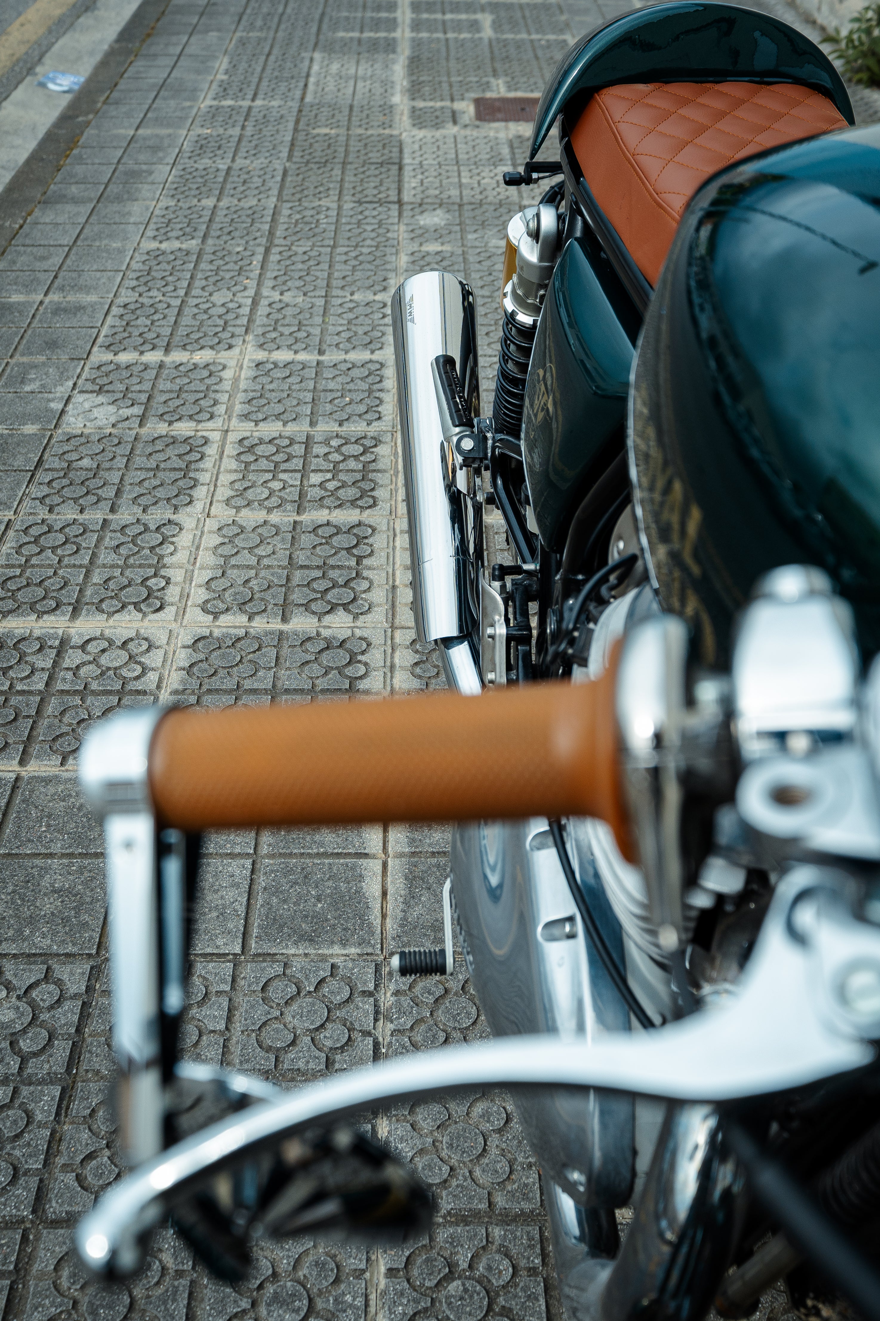 KIT ROYAL ENFIELD INTERCEPTOR/CONTINENTAL GT 650 (TRIDENT)